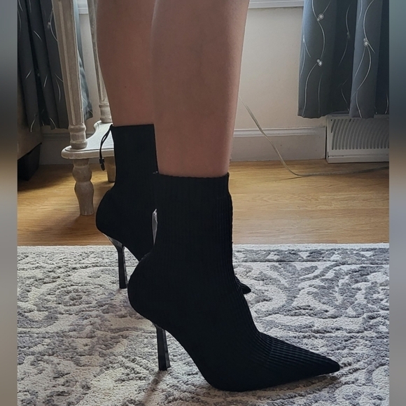 896- Zara Women's Fabric Strech Socks Ankle Boots Size 9 NWT - Picture 1 of 9